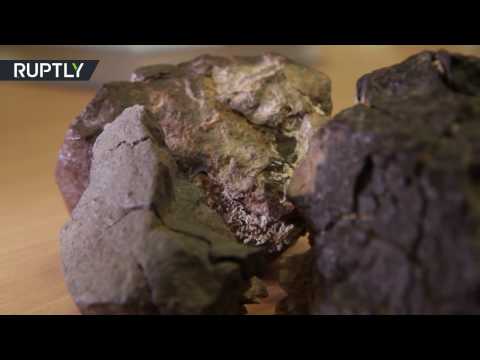 العثور على بقايا نيازك في صحراء لوط عمرها 45 مليار عام