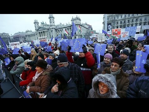 احتجاجات مناهضة لسياسات فيكتور اوربان في المجر