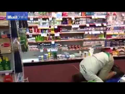 أخطر صياد للأفاعي في أستراليا