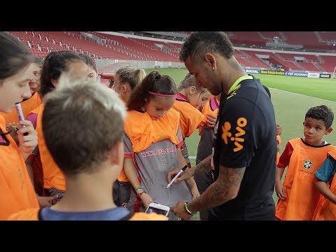 شاهد نيمار يخطف الأنظار فى تدريبات المنتخب البرازيلي