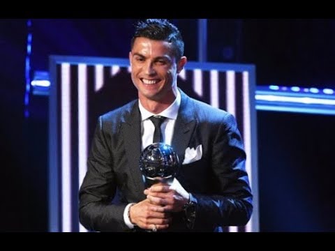 شاهد لحظة تتويج كرستيانو رونالدو بلقب أفضل لاعب