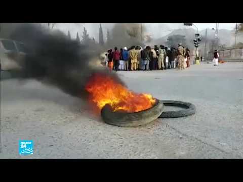 شاهد غضب في باكستان بعد تفجير استهدف المصلين في كنيسة