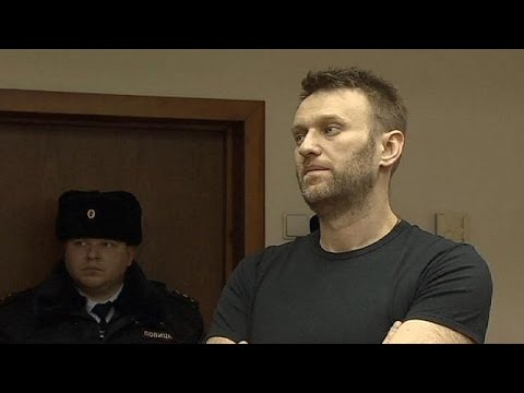 محكمة تثبت حكم الحبس 15 يومًا للمعارض نفالني