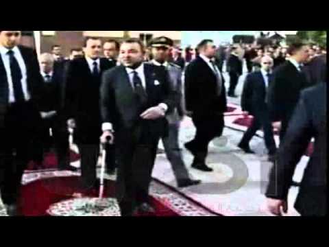 عكاز الملك محمد السادس يثير فضول المغاربة