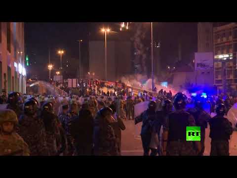 شاهد اشتباكات بين أنصار حزب الله والمتظاهرين في بيروت