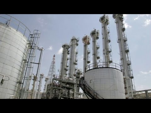 شاهد جدل عالمي بشأن مسألة تخفيض طهران لالتزاماتها النووية