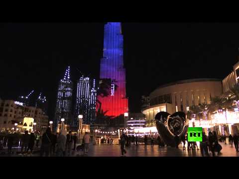 شاهد برج خليفة يضيء تضامنًا مع أستراليا