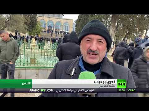 شاهد الشرطة الإسرائيلية تعتدي على مصلين في الأقصى