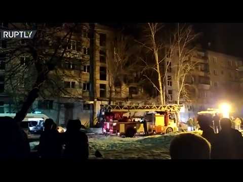 شاهد انفجار في مبنى سكني بمدينة ماغنيتوغورسك الروسية