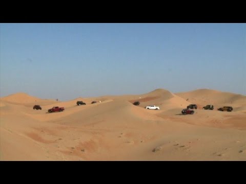 الصحراء ملجأ سكان دبي الهاربين من صخب المدينة