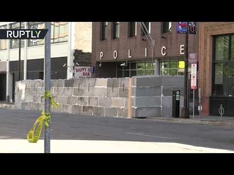 شاهد جدار خرساني يُحيط بمركز شرطة مينيابوليس الأميركية