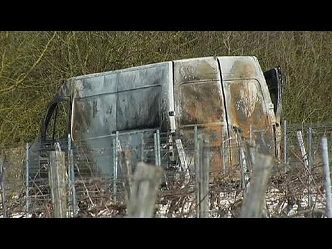 فيديو الشرطة الفرنسية تحقق في عملية سطو على شاحنتين