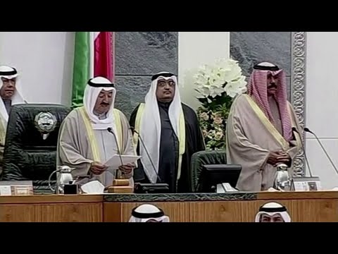 شاهد لحظة إعلان التلفزيون الكويتي وفاة أمير الكويت الشيخ صباح الأحمد