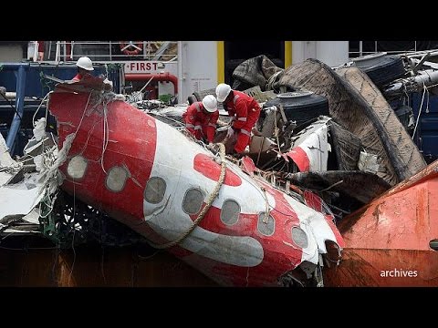 أندنوسيا توقف الأبحاث عن الجثث المتبقية لطائرة إير إيجيا