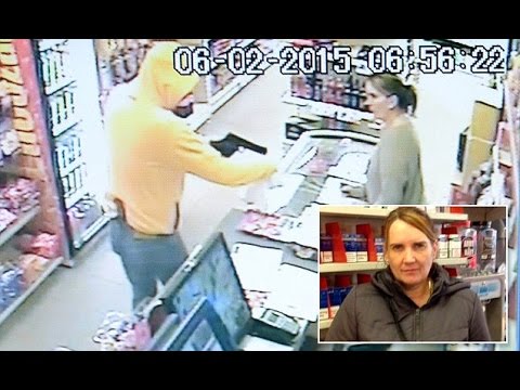 لص مهذب يسرق محلاً ثم يعتذر