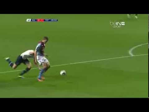 شاهد لاعب يجذب شورت آخر وسط المباراة