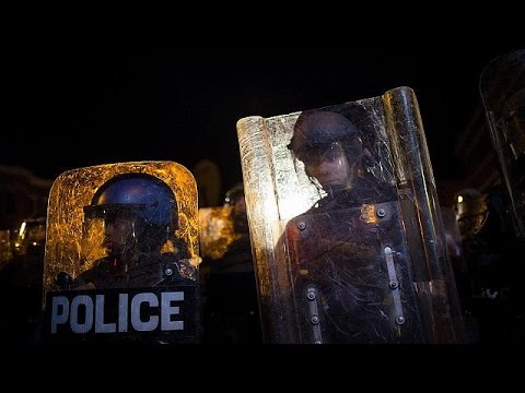 شاهد حضور أمني مكثف في بالتيمور