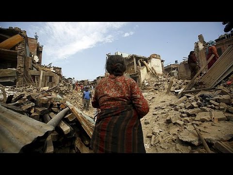 الآمال في العثور على أحياء تحت الأنقاض في النيبال تتضاءل
