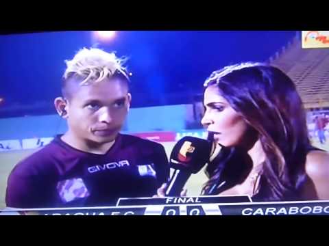 بالفيديو مشجع مجنون يضرب لاعب كرة «بالشلوت» بعد المباراة