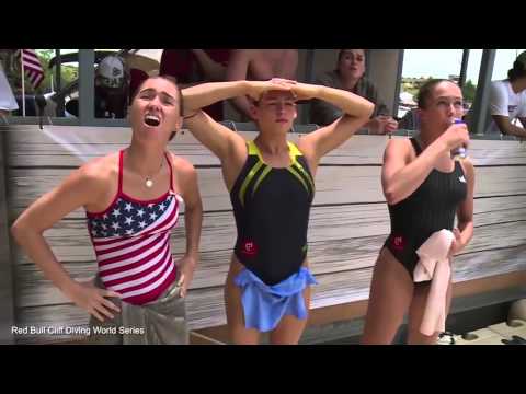 شاهد غواصون يقفزون من ارتفاع 88 مترًا في أميركا