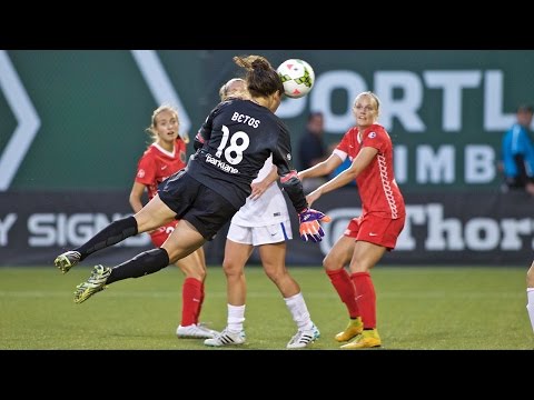 فيديو حارسة مرمى تتألق برأسية رائعة في الثواني الأخيرة