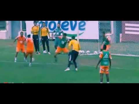 شاهدرونالدينيو يُذكر لاعبى فلومينينزى بلمساته السحرية