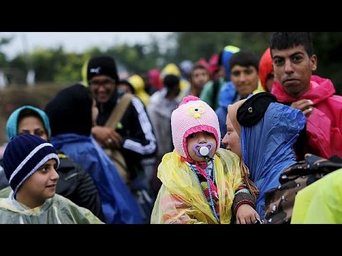 شاهد كرواتيا لا تيسر انتقال اللاجئين باتجاه المجر