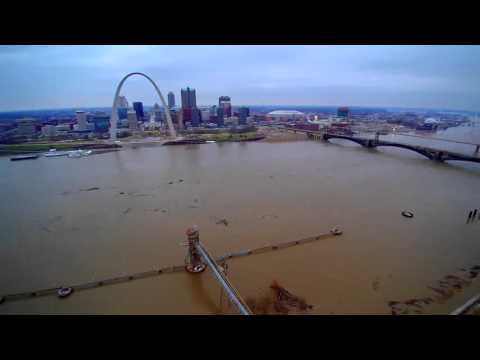 شاهد بالفيديو الآثار الوخيمة لفيضان نهر المسيسيبي