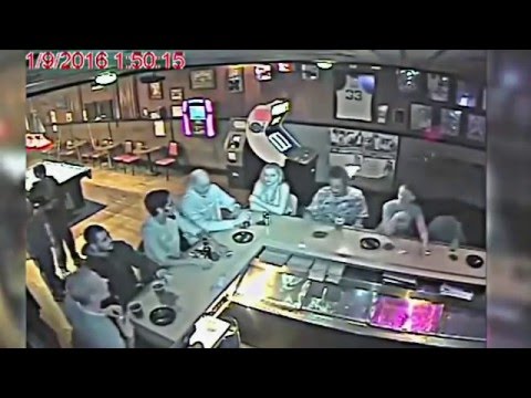 بالفيديو فتاة تشعل النار في شعر صديقها