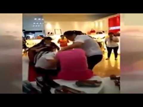 بالفيديو خناقة حريمي داخل محل أحذية