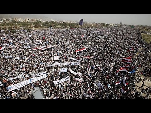 عشرات الالاف يتظاهرون في الذكرى الاولى لعاصفة الحزم