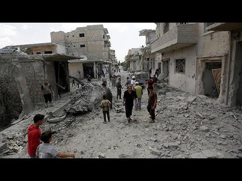 بالفيديو القاء المساعدات الانسانية جواً للمناطق المحاصرة غير وشيك في سورية