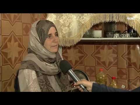 لاجئات سوريات يعملن من خيامهن لإعالة أسرهن