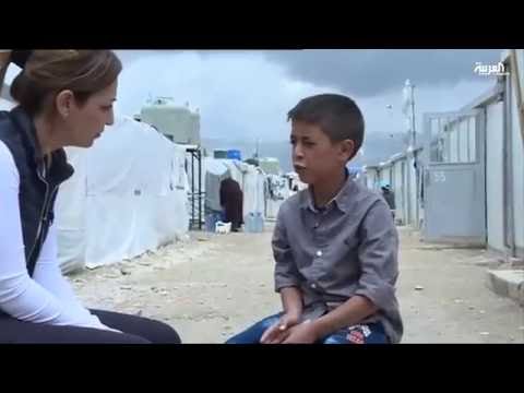 طفلان فقدا والديهما خلال قصف للطيران السوري