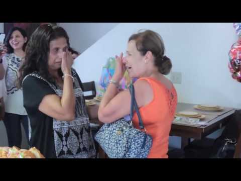 احتضنت كل منهما الأخرى لعدة دقائق