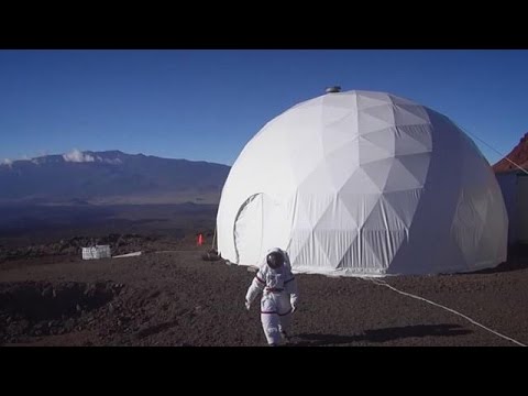 انتهاء تجربة استمرت عامًا لمحاكاة الحياة على المريخ