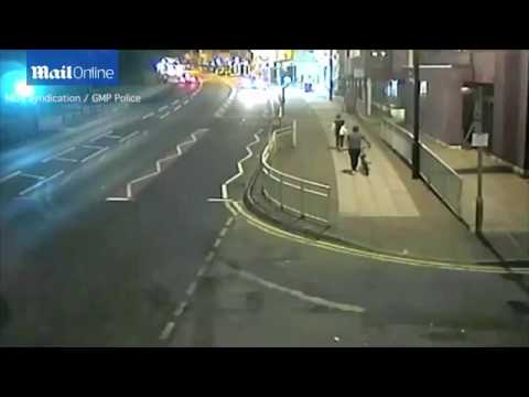 بالفيديو شاب يحاول خطف فتاة