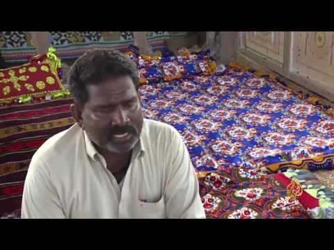 بحيرة تحضن مساكن أبناء قبيلة المهنا