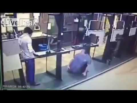 بالفيديو  منتحر فاشل حاول قتل نفسه فأصاب مدربه