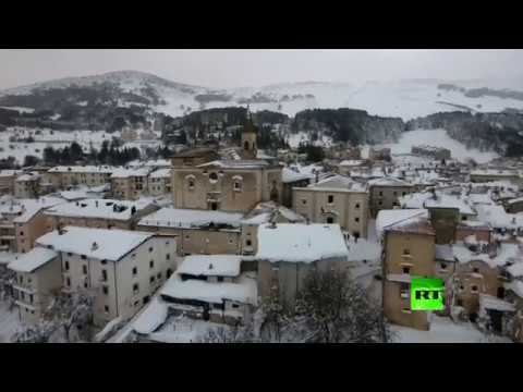 شاهد تساقط الثلوج بكميات هائلة في جنوب إيطاليا