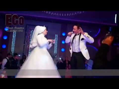 عريس وعروسة يرويان مواقفهما في أغنية طريفة