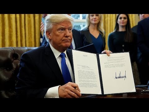أمران تنفيذيان يوقعهما ترامب لبناء خطين للنفط