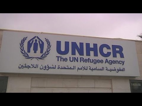 شاهد دونالد ترامب يغلق أبواب النجاة